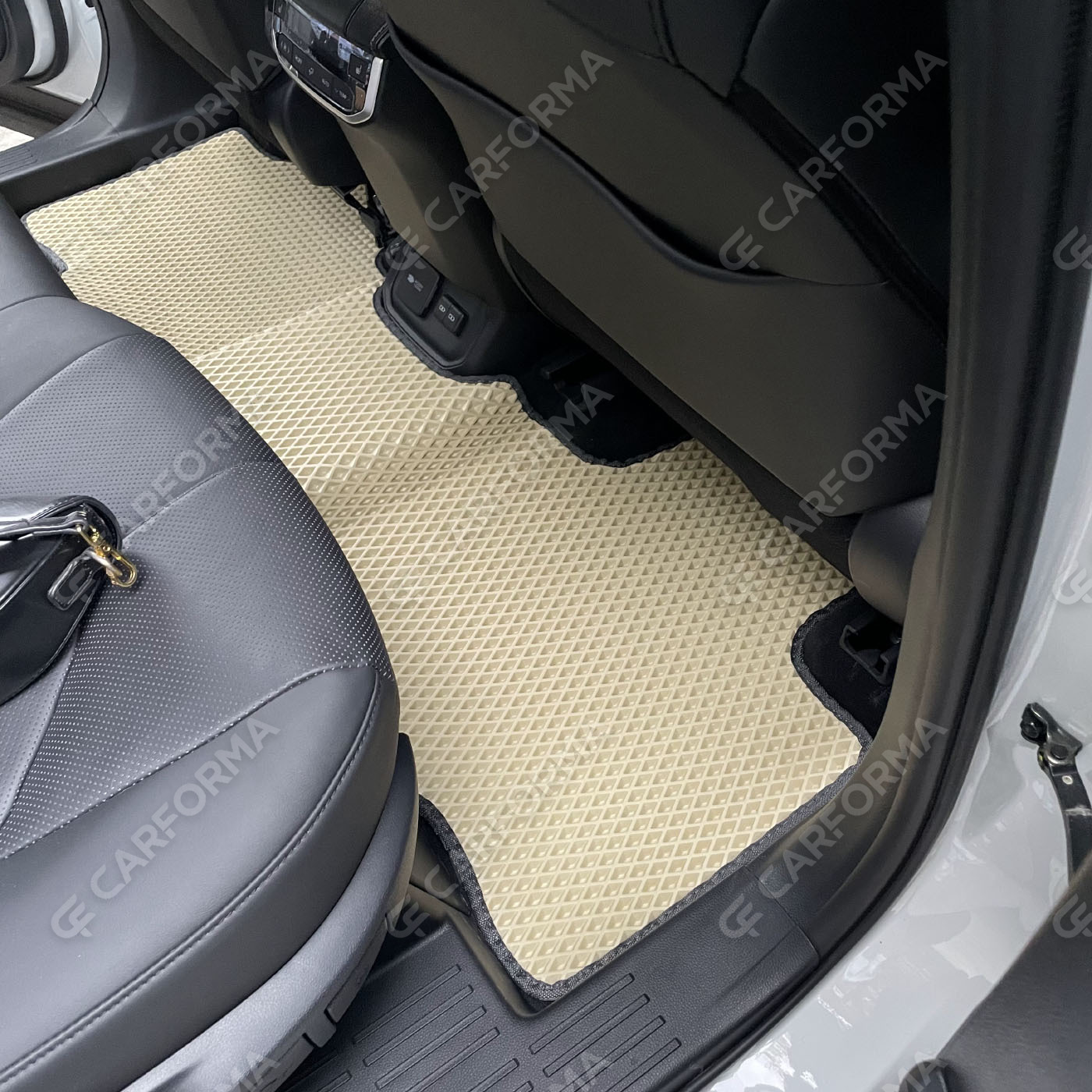 Коврики на Toyota Crown Kluger 2021&nbsp;-&nbsp;2026 в Благовещенске