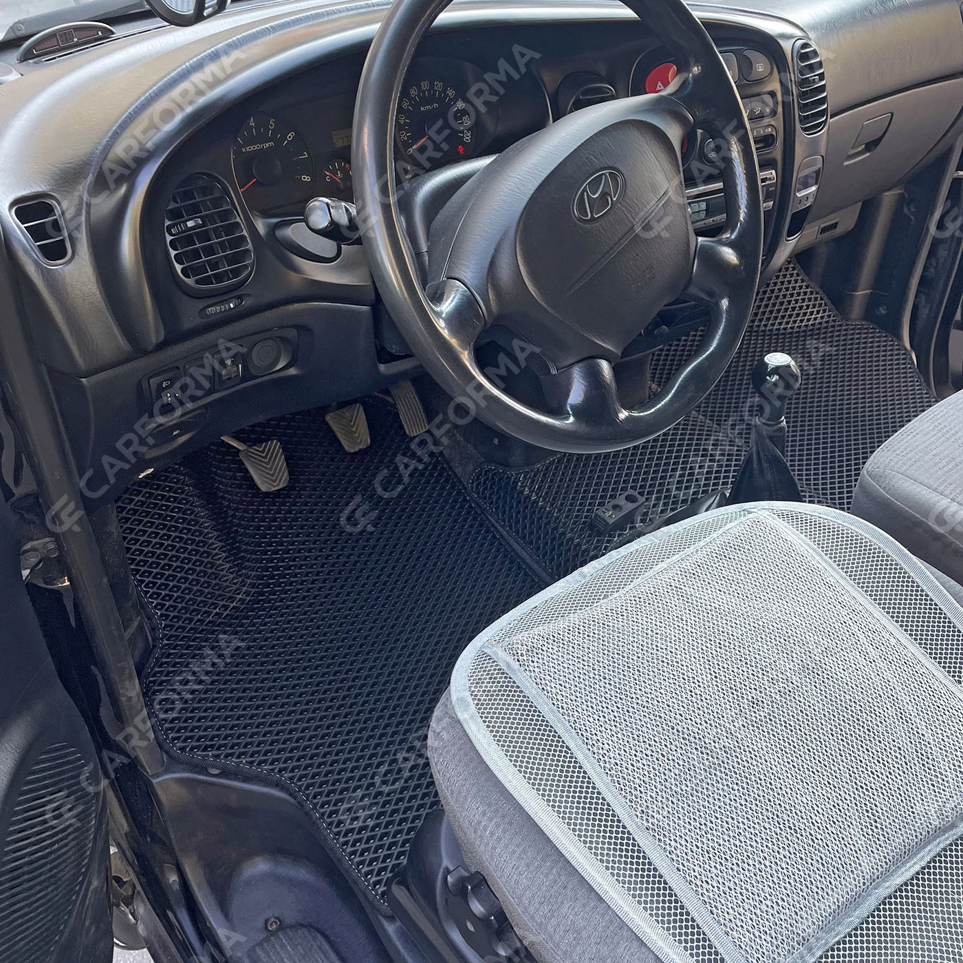 Ворсовые коврики на Hyundai H1 I 1996&nbsp;-&nbsp;2007 в Благовещенске