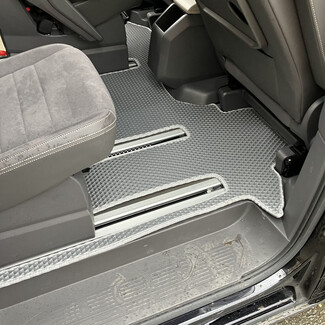 Ворсовые коврики на Volkswagen Multivan (T7) 2021 - 2026 в Благовещенске Ворсовые коврики на Volkswagen Multivan (T7) 2021 - 2026 в Благовещенске