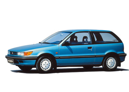 Ворсовые коврики на Mitsubishi Colt III 1988 - 1992 в Благовещенске