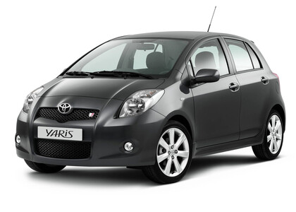 Коврики на Toyota Yaris II 2005 - 2011 в Благовещенске