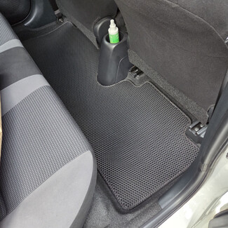 Ворсовые коврики на Toyota Yaris L 2013&nbsp;-&nbsp;2026 в Благовещенске